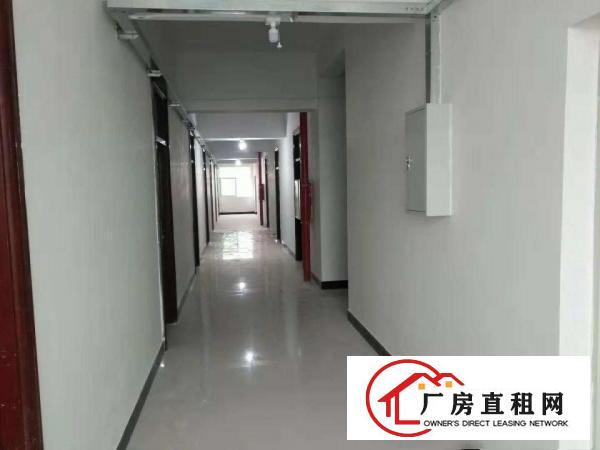 
		石湾新空出现成装修楼房，花园式厂房1000平方可整租可分租
	