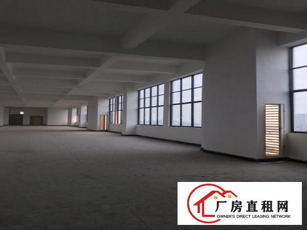  全新厂房有优势出租，现成水磨石地板，现成洗手间。无需大装修。