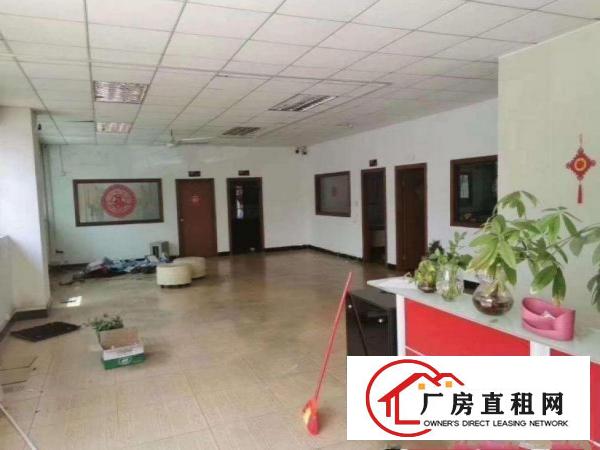  博涌新出1楼800平带行车办公室，车间水电齐全