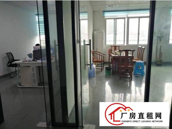 东方新出三楼1100平方厂房豪华办公室装修大气前台