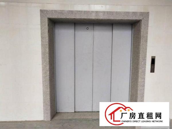  虎门寨现成精装修厂房5300平方水电齐全，可办环评楼上整层无