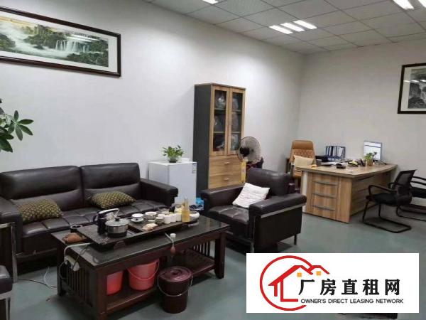  虎门南栅楼上1500平带办公室装修厂房出租！
