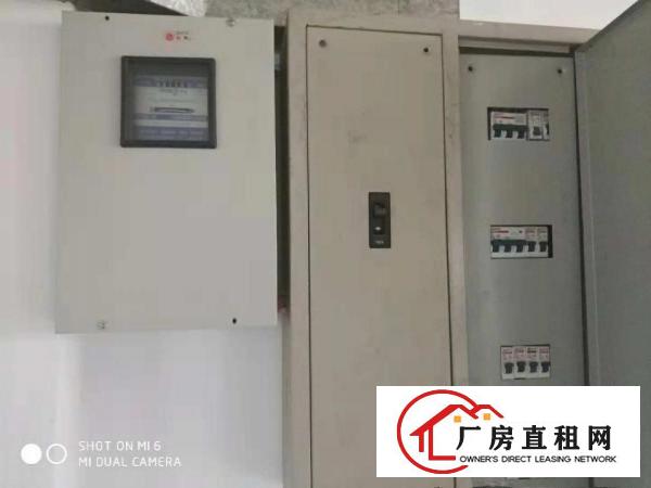 长安乌沙大润发旁楼上300平起租电子厂房已分割好