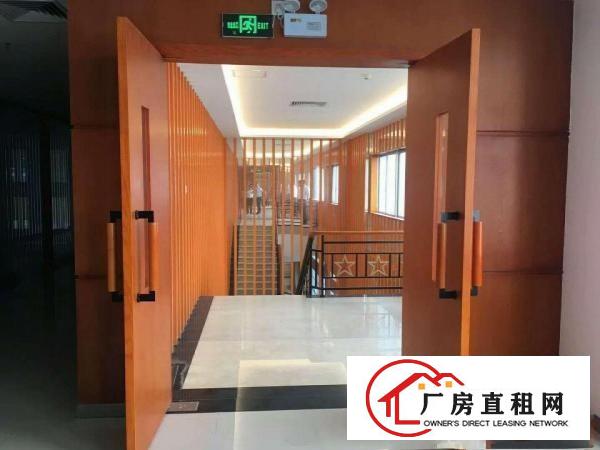  出租长安镇沙头带装修2000平厂房