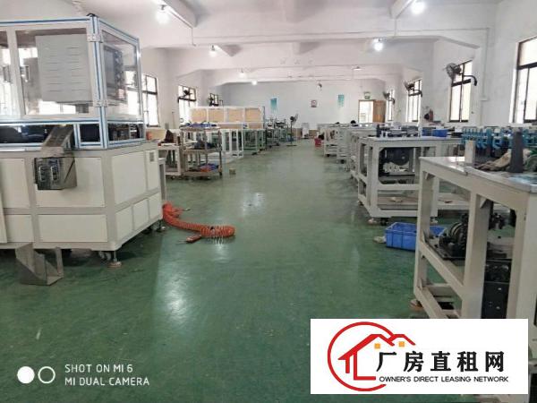  长安霄边500平厂房出租临界深圳松岗不堵车空地大