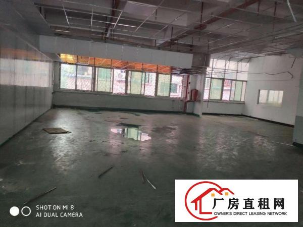  长安新出标准重工业厂房二楼带精装修1100平出租