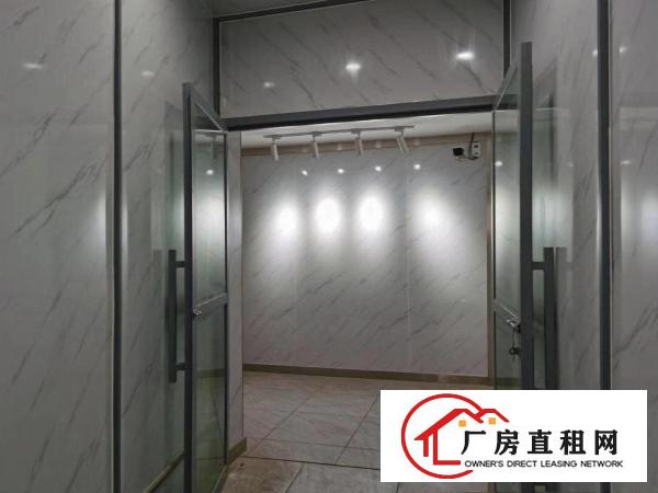  长安太安路旁新出楼上500平带豪华装修厂房