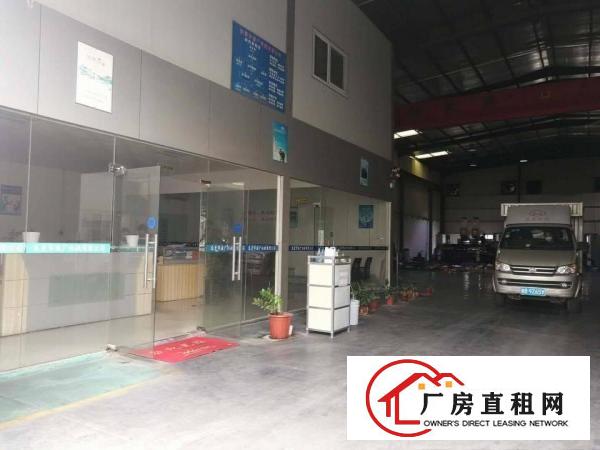 乌沙实业客分租单一层钢构实际面积450平方，高8米，现成行车