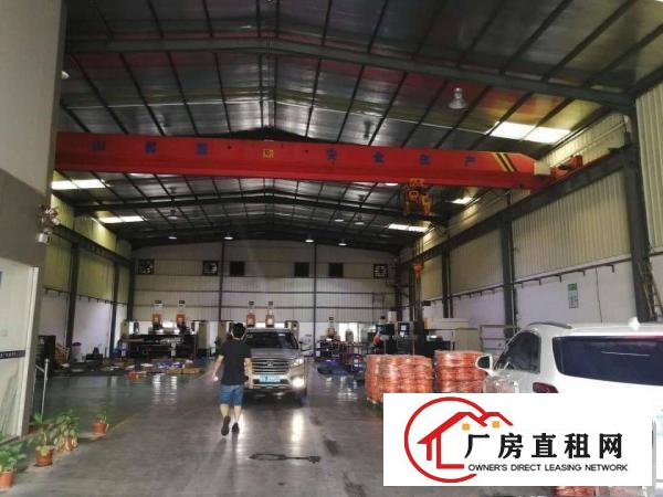  乌沙实业客分租单一层钢构实际面积450平方，高8米，现成行车