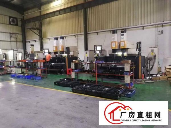  乌沙实业客分租单一层钢构实际面积450平方，高8米，现成行车