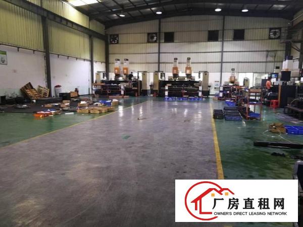  乌沙实业客分租单一层钢构实际面积450平方，高8米，现成行车