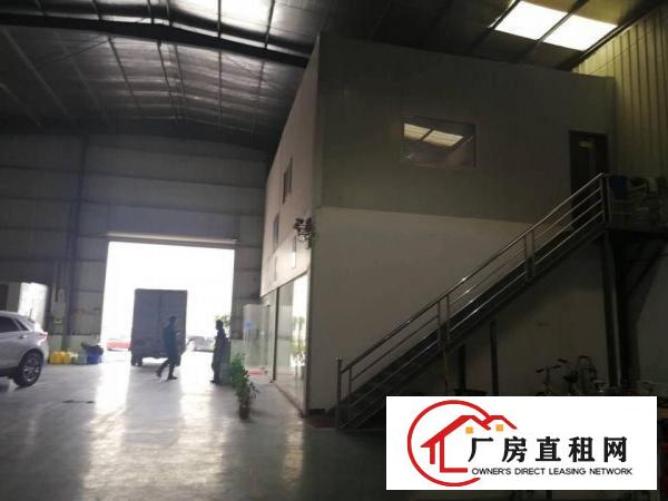  乌沙实业客分租单一层钢构实际面积450平方，高8米，现成行车