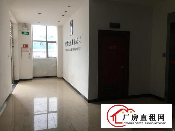  长安镇乌沙新出楼上380平方，有吊顶，带有装修。