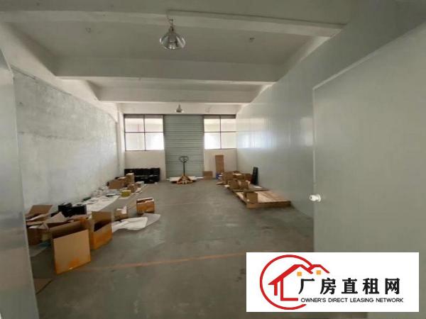  不用装修可直接生产，厕所办公室吊顶。吊梯口电梯两吨，空地大