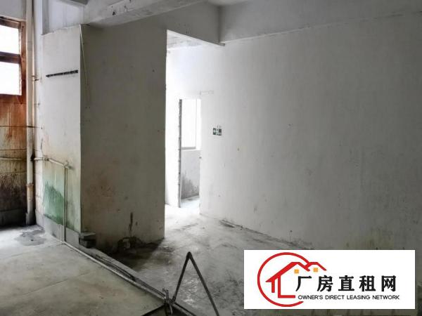  污染的行业的房子，楼上185平方，18元平方