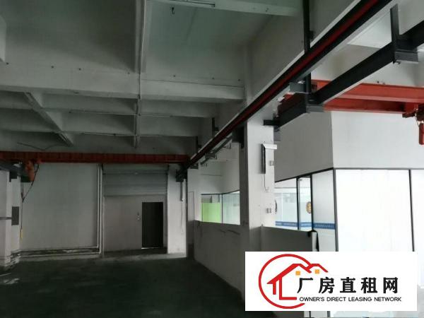  楼上1300平方，精装修，带2台航车