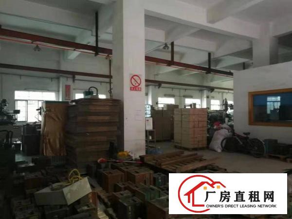  长安沙头原房东厂房一楼带现成行车950平方，有办公室精装修
