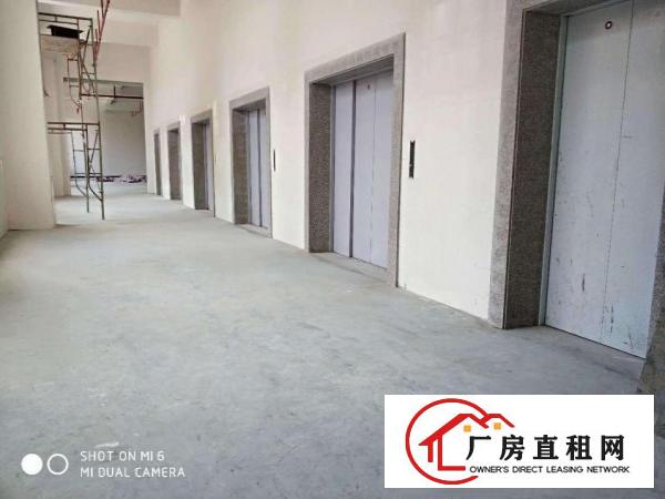  长安镇霄边产业园出租全新二楼750平厂房形象好设施齐全可分租
