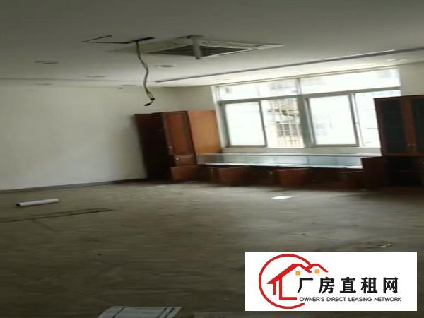  长安乌沙楼上新出1400平厂房出租带玻璃办公室交通便利好招工