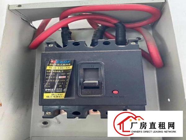  长安锦厦新出三楼1100平方全新地坪漆吊顶，形象大气