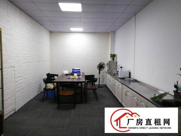 长安乌沙大润发附近新出豪华装修厂房楼上420平方，水电齐全