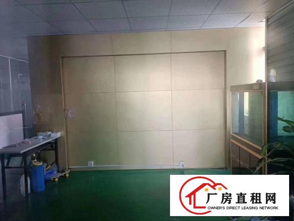  厦边新出二楼带豪华装修900平方米厂房出租