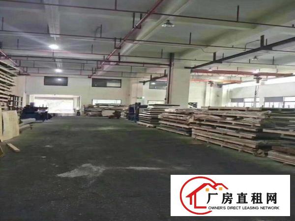  厦岗一楼带行车厂房1500平出租，带精装修办公室水电齐全