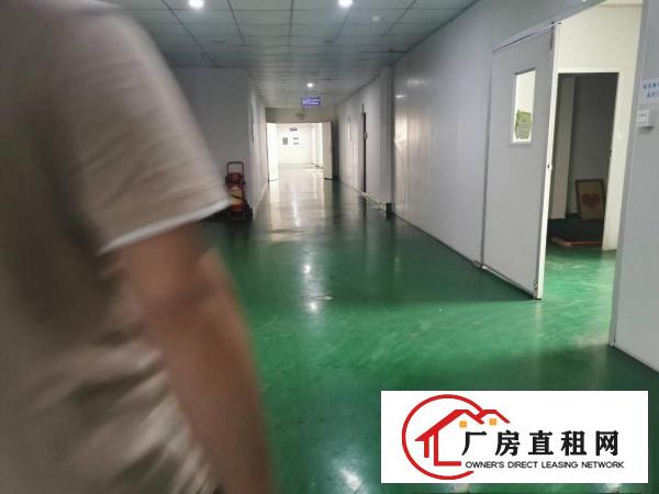  长安奔驰4S店边新出一楼2200平空地巨大