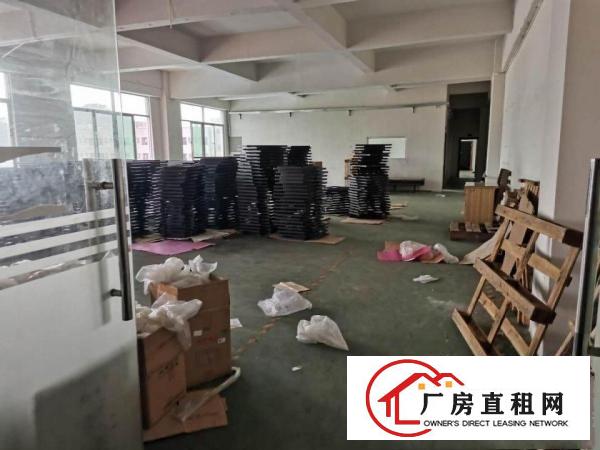  厦岗楼上750平方厂房出租，现成办公室装修地坪漆水电一应俱全