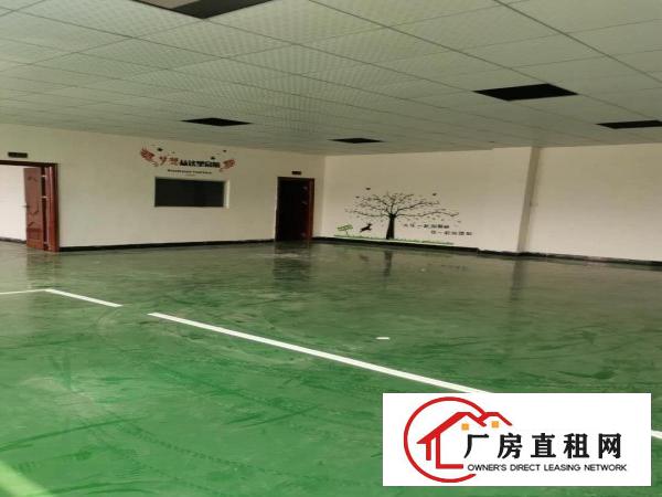  厦岗楼上750平方厂房出租，现成办公室装修地坪漆水电一应俱全