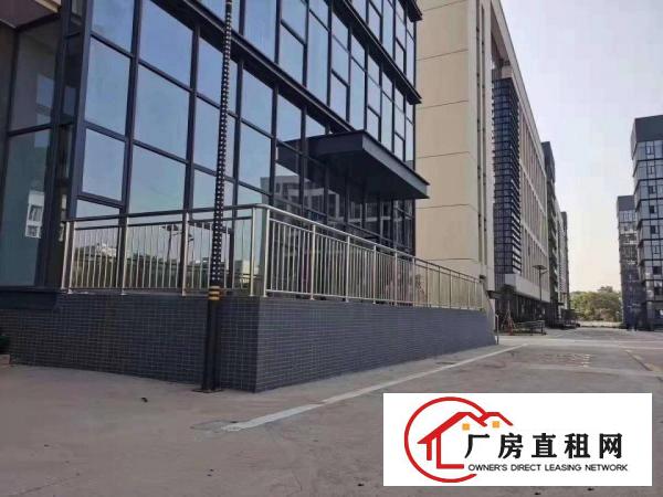  长安镇厦岗原房东全新重工业厂房28000平方低价招租，可分租