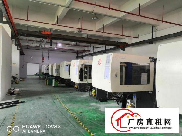  乌沙博越五金城边2楼1300平有装修现成行车出租