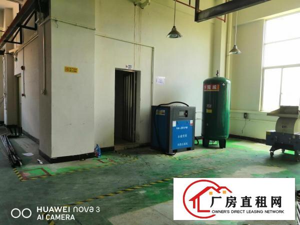  乌沙博越五金城边2楼1300平有装修现成行车出租
