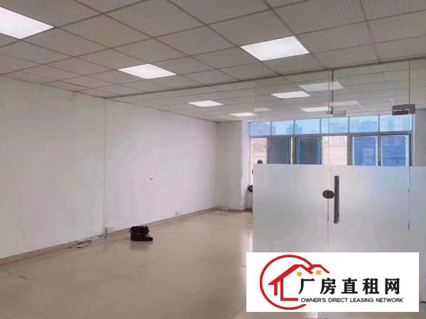  长安霄边万达对面新出650平带办公室精装修厂房出租