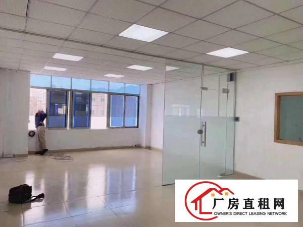  长安霄边万达对面新出650平带办公室精装修厂房出租