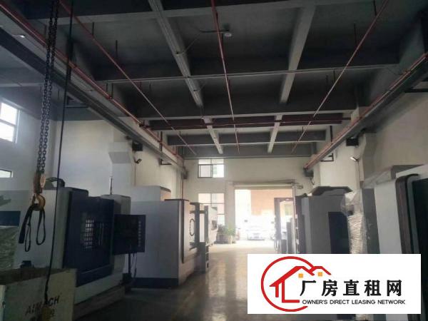  长安乌沙实业客转租带现成行车厂房一楼500平方，层高6米