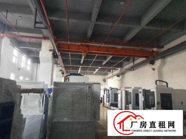  长安乌沙实业客转租带现成行车厂房一楼500平方，层高6米