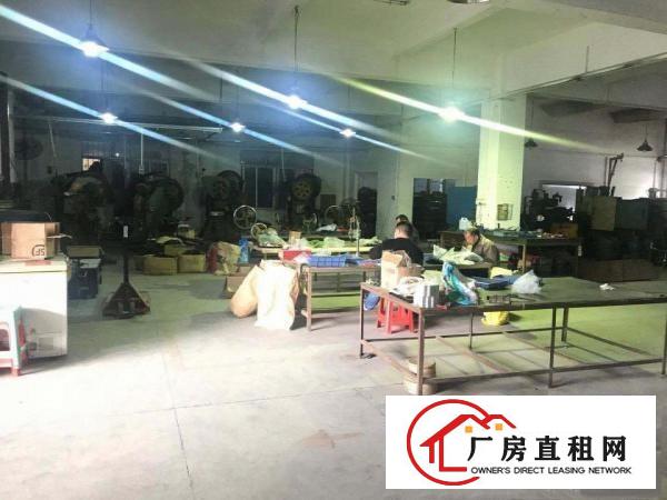  长安上沙楼上新出700平厂房出租带货梯可进出大货车停车位充足