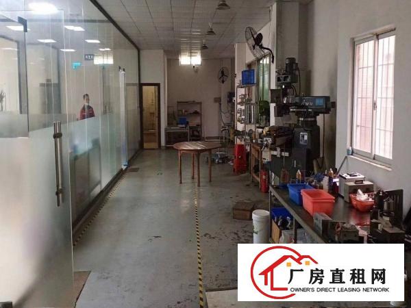  长安厦边沿江高速附近新出一楼800平，精装修，办公室水电齐全