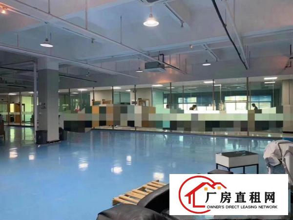 沿江高速入口1公里新出楼上600平方，豪华装修，水电齐全。