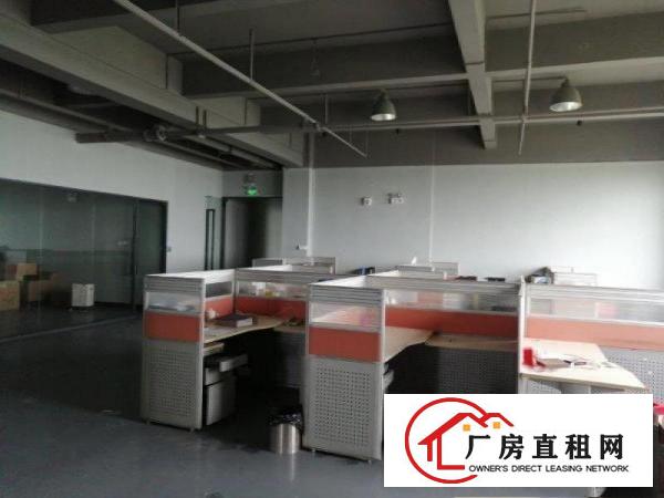  厦岗新出楼上1200平方，带装修，水电齐全！