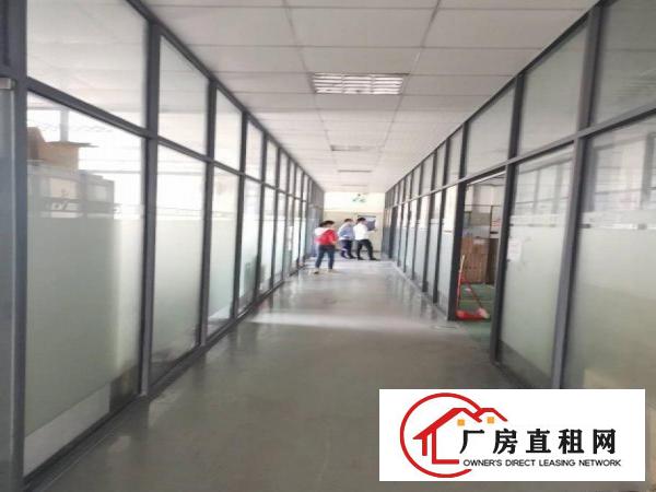  沿江高速出口新空出楼上1300平方