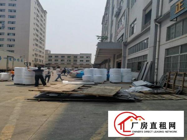 沿江高速出口新空出楼上1300平方