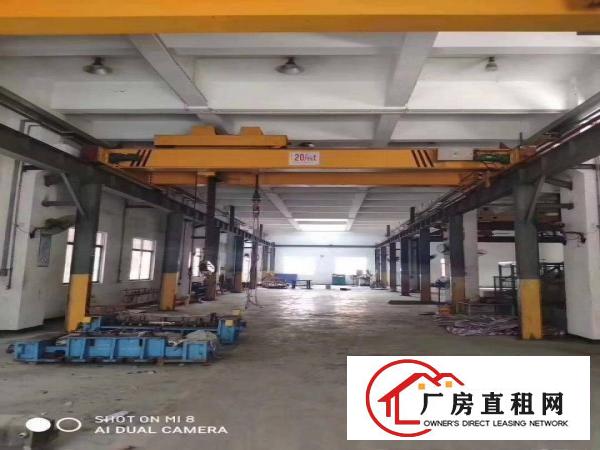  长安镇刚空出一楼标准厂房2800平方水电齐全空地大，交通便利