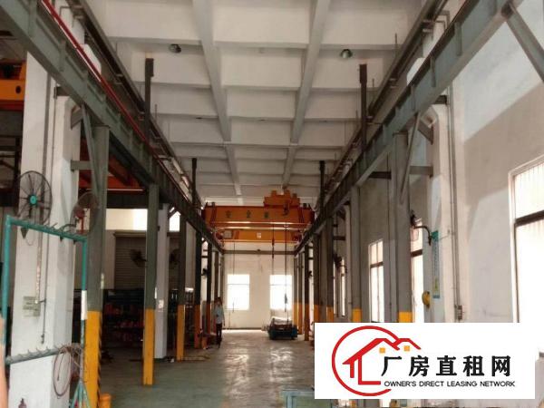  长安镇刚空出一楼标准厂房2800平方水电齐全空地大，交通便利