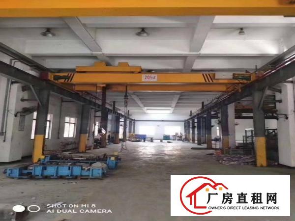  长安镇刚空出一楼标准厂房2800平方水电齐全空地大，交通便利