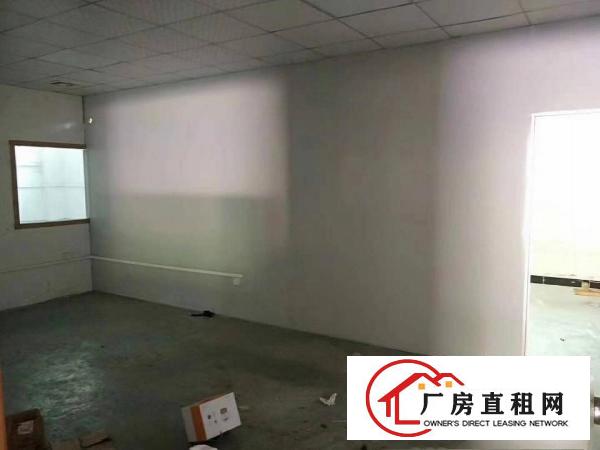  长安乌沙新出一楼400平方带有航车厂房，有办公室，水电齐全