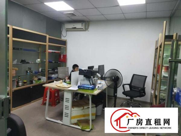  原房东厂房出租长安上沙三楼680平现成装修原先做五金的