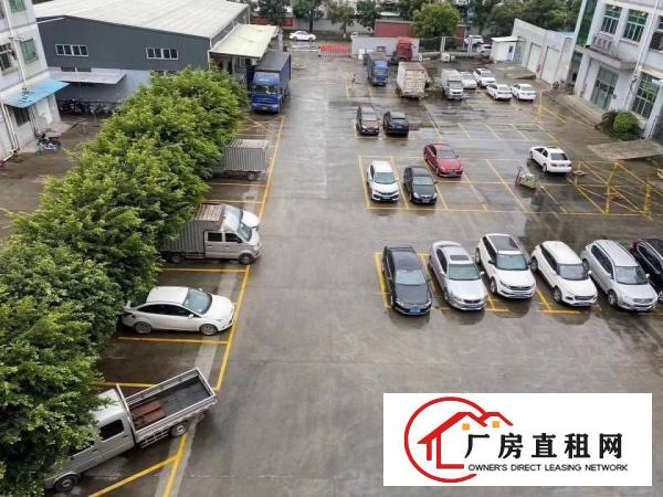  长安锦厦全新地坪漆厂房三楼900平方招租