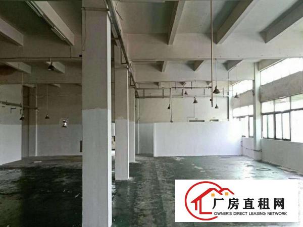 长安镇厦边新出楼上780无尘车间，带有豪华装修，水电齐全。